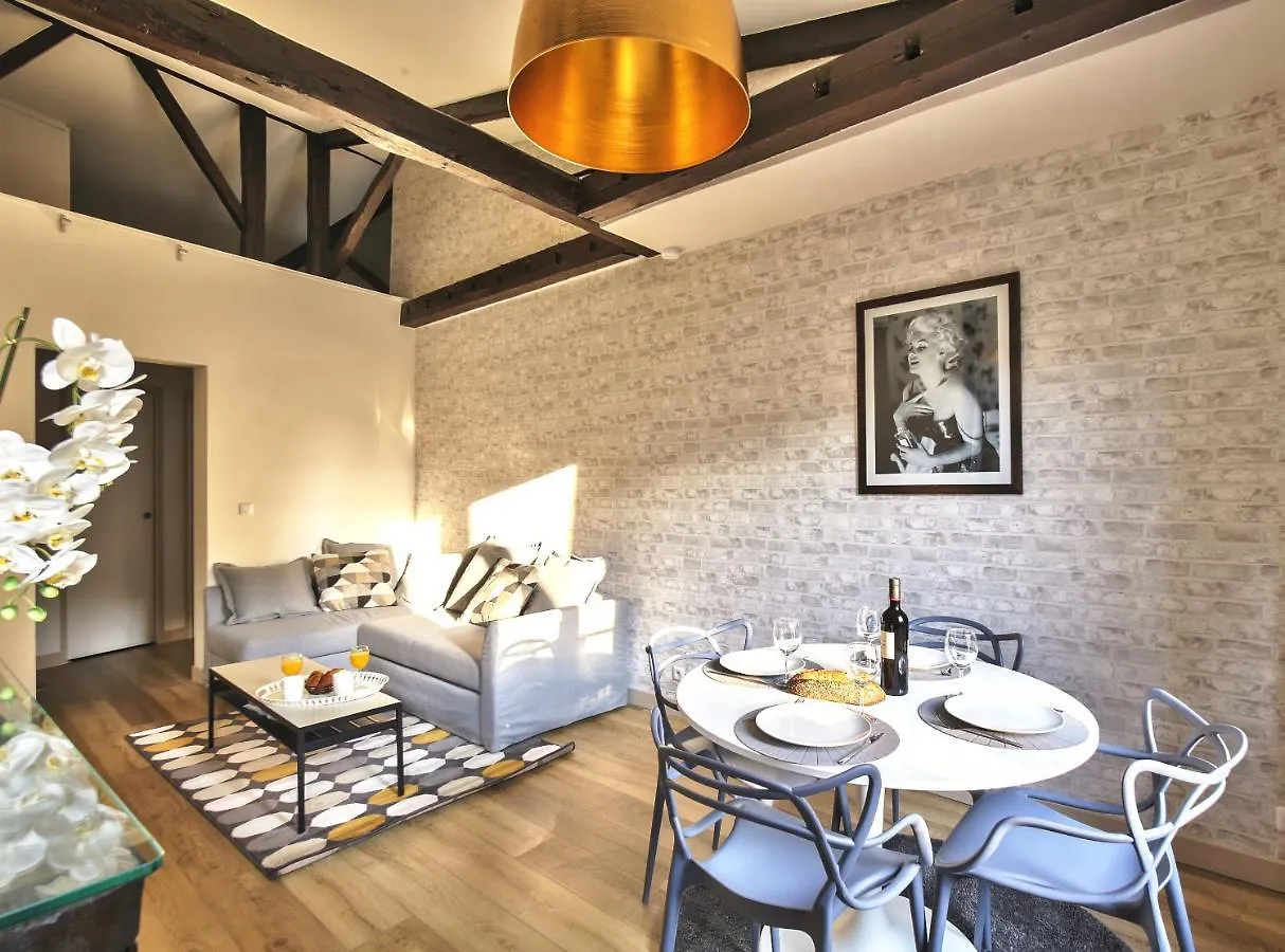 1625 - Champs Elysees - Lovely Apartment Paryż 0*,  Francja